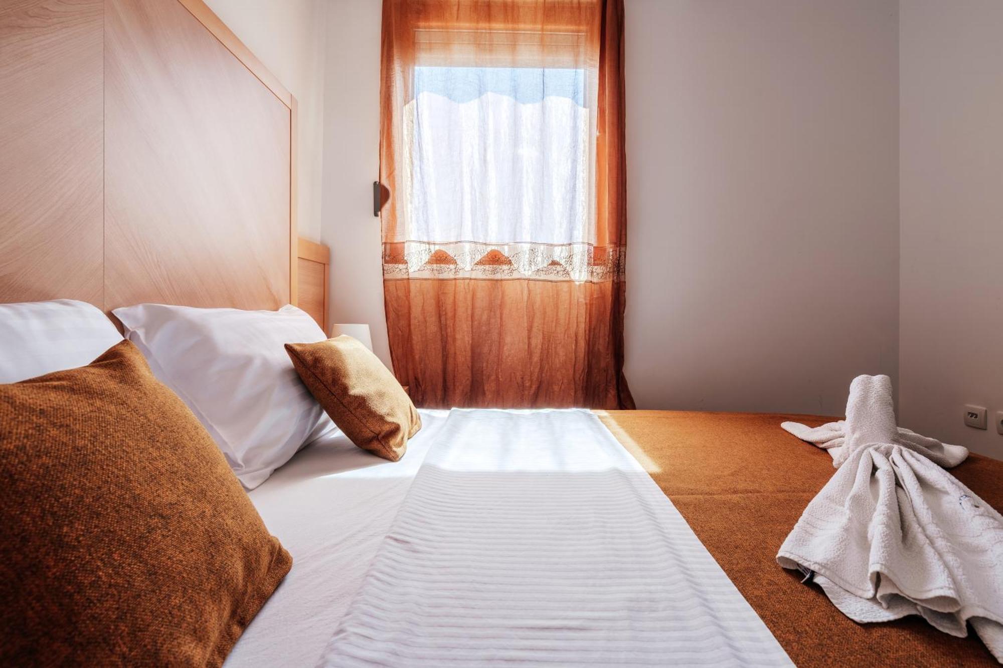 Apartments Radevic Будва Екстер'єр фото