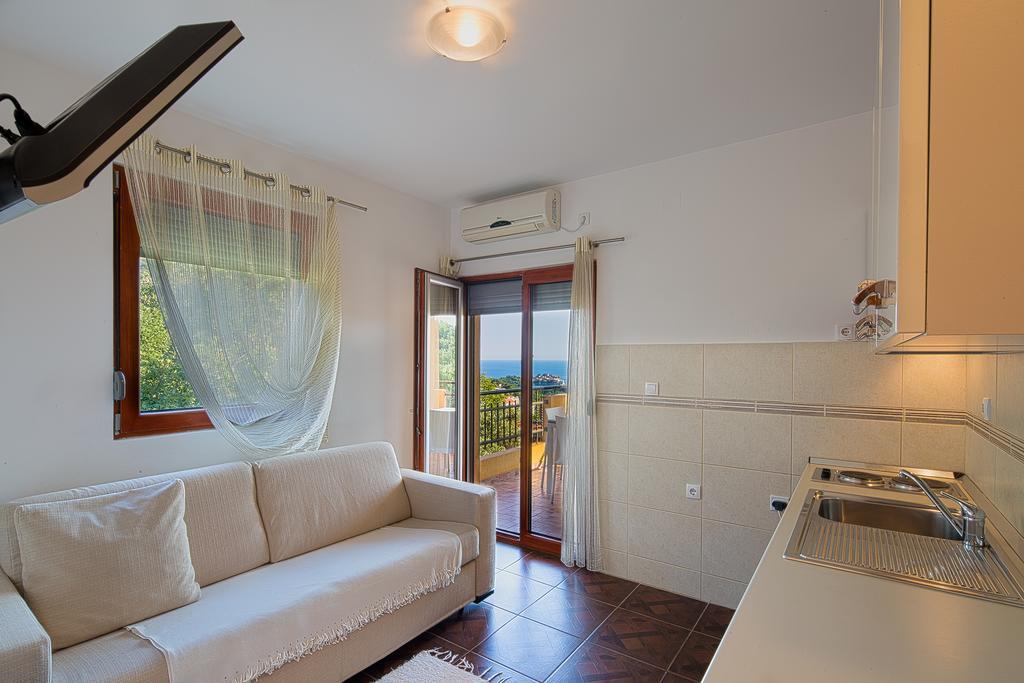 Apartments Radevic Будва Екстер'єр фото